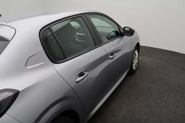 Peugeot 208 (2023) thumbnail 38