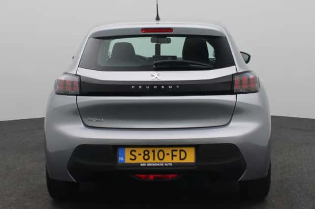 Peugeot 208 (2023) thumbnail 6