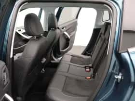 Peugeot 2008 (2019) thumbnail 11