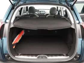 Peugeot 2008 (2019) thumbnail 28