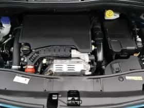 Peugeot 2008 (2019) thumbnail 32