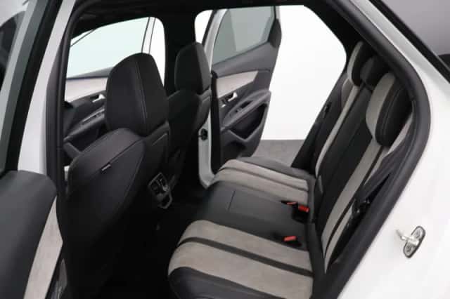 Peugeot 3008 (2021) thumbnail 12