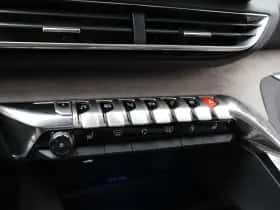Peugeot 3008 (2021) thumbnail 23