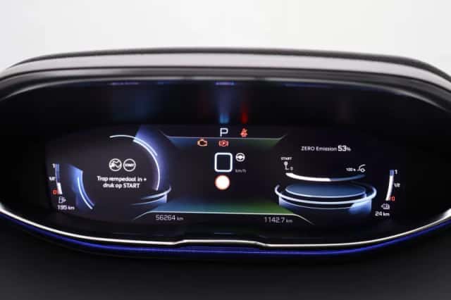 Peugeot 3008 (2021) thumbnail 4