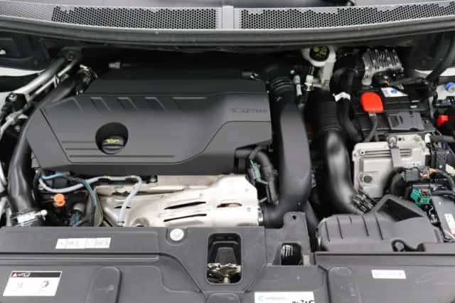Peugeot 3008 (2021) thumbnail 36
