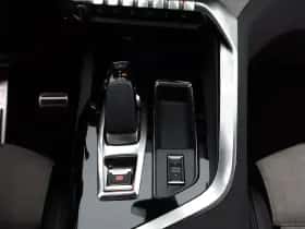 Peugeot 3008 (2021) thumbnail 8