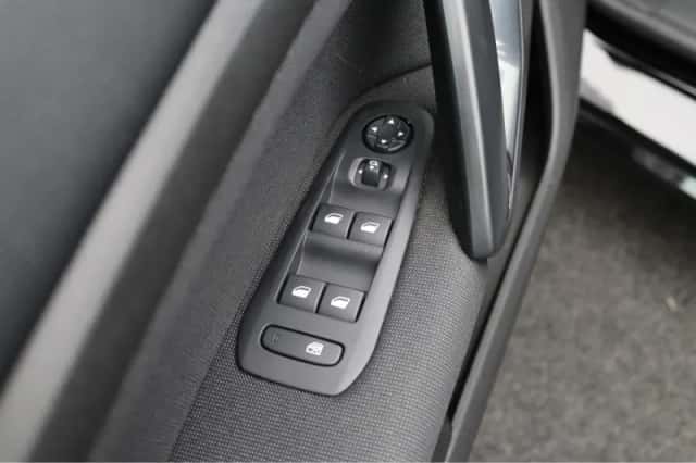 Peugeot 308 (2021) thumbnail 26