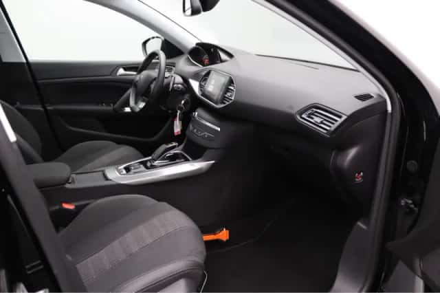 Peugeot 308 (2021) thumbnail 29
