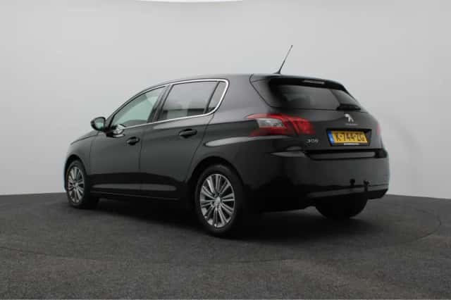 Peugeot 308 (2021) thumbnail 4
