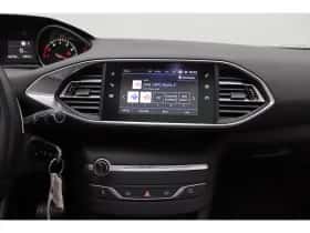 Peugeot 308 (2021) thumbnail 9