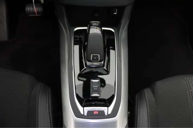 Peugeot 308 (2021) thumbnail 10