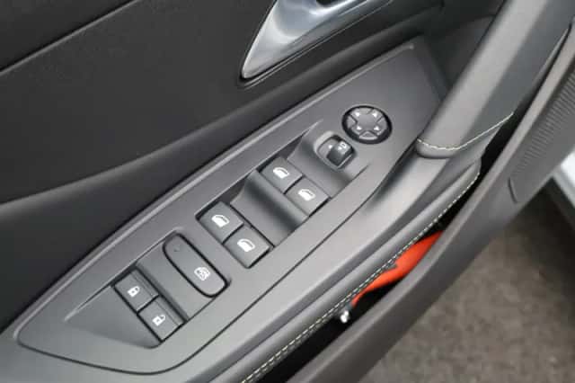 Peugeot 408 (2024) thumbnail 30