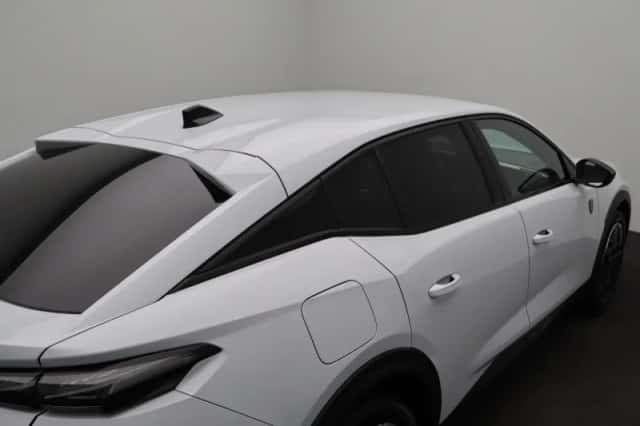 Peugeot 408 (2024) thumbnail 43