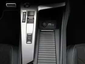 Peugeot 408 (2024) thumbnail 8