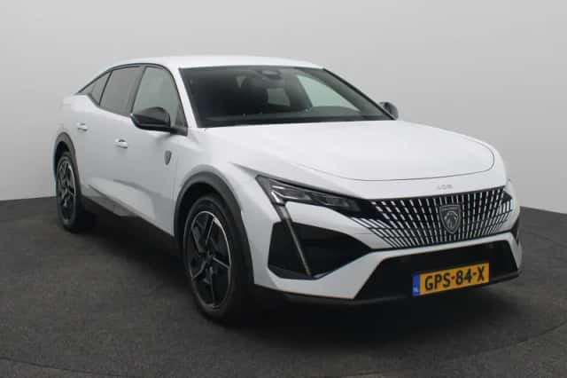 Peugeot 408 (2024) thumbnail 9