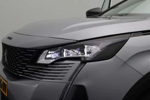 Peugeot 3008 (2022) thumbnail 16