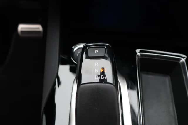 Peugeot 3008 (2022) thumbnail 23