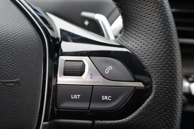 Peugeot 3008 (2022) thumbnail 26