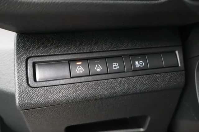 Peugeot 3008 (2022) thumbnail 28