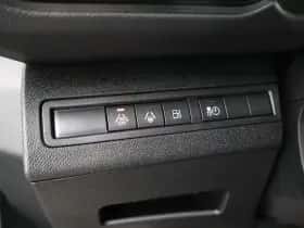 Peugeot 3008 (2022) thumbnail 28