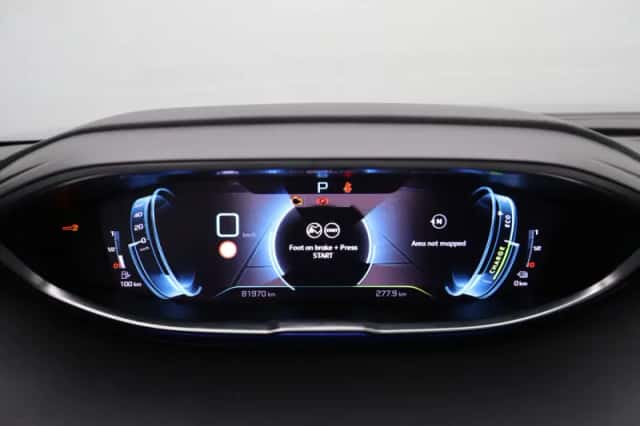 Peugeot 3008 (2022) thumbnail 4