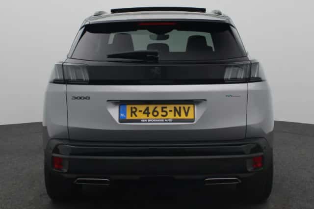 Peugeot 3008 (2022) thumbnail 6