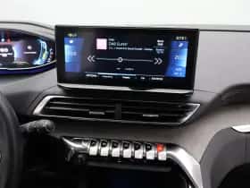 Peugeot 3008 (2022) thumbnail 7