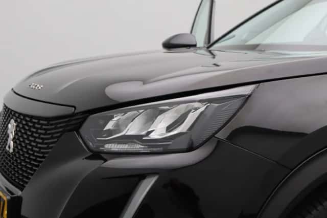 Peugeot 2008 (2021) thumbnail 16