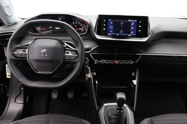 Peugeot 2008 (2021) thumbnail 3