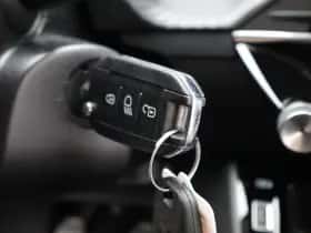 Peugeot 2008 (2021) thumbnail 22