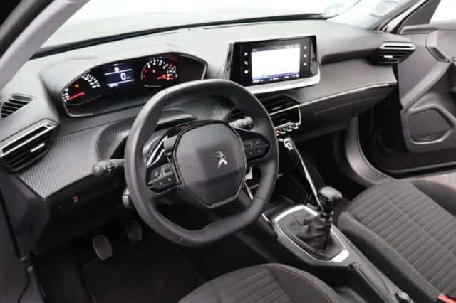 Peugeot 2008 (2021) thumbnail 30