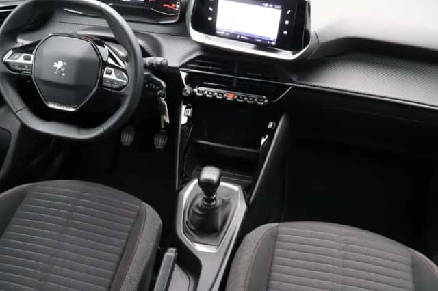 Peugeot 2008 (2021) thumbnail 33