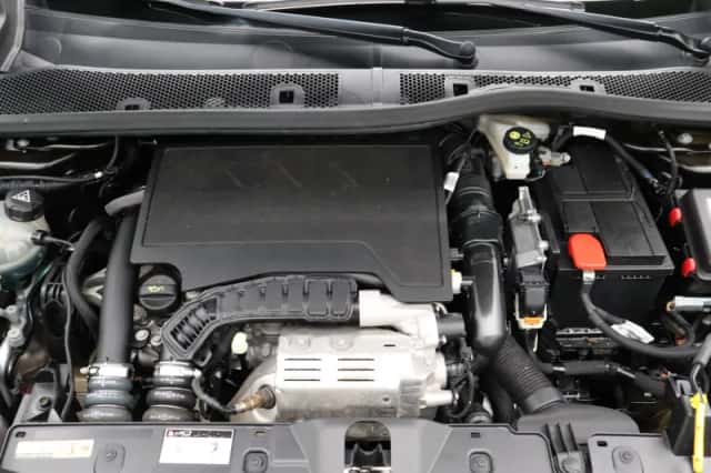 Peugeot 2008 (2021) thumbnail 35