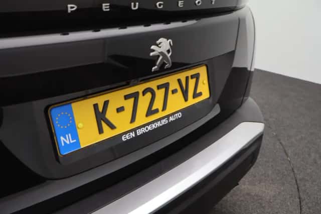 Peugeot 2008 (2021) thumbnail 39