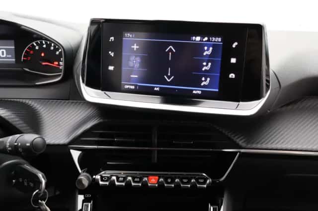 Peugeot 2008 (2021) thumbnail 7