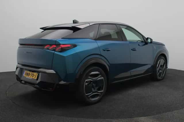 Peugeot e-3008 (2025) thumbnail 2