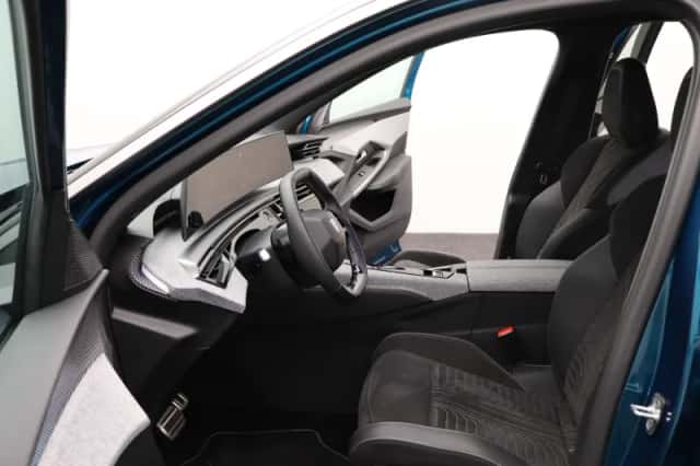 Peugeot e-3008 (2025) thumbnail 11