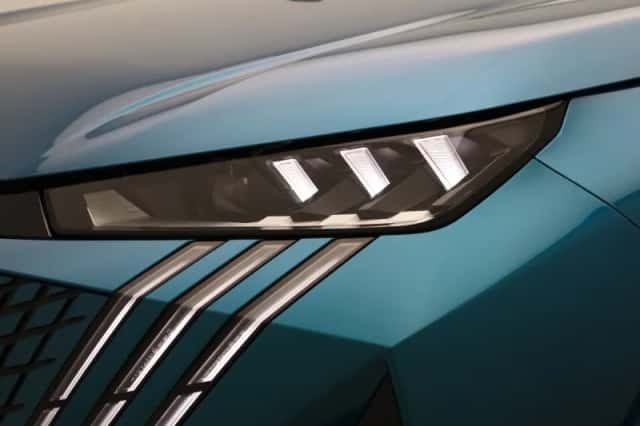 Peugeot e-3008 (2025) thumbnail 16
