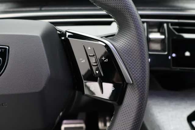 Peugeot e-3008 (2025) thumbnail 21