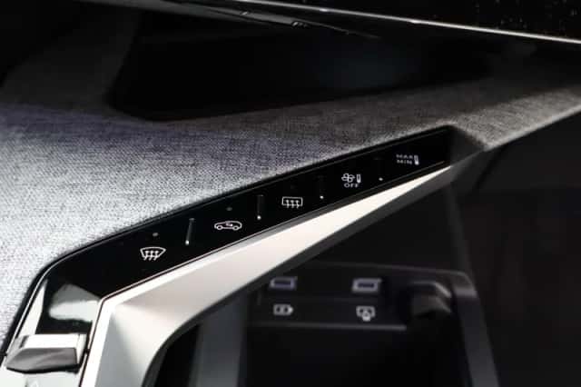 Peugeot e-3008 (2025) thumbnail 24