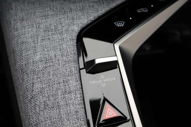 Peugeot e-3008 (2025) thumbnail 26