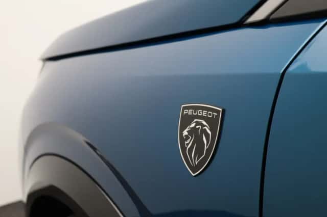 Peugeot e-3008 (2025) thumbnail 39
