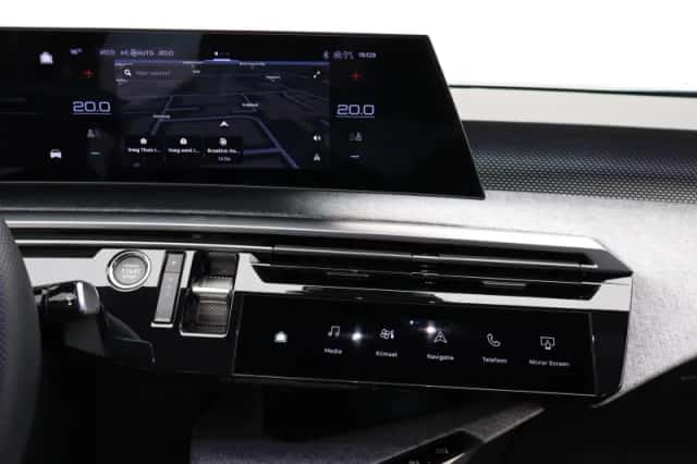 Peugeot e-3008 (2025) thumbnail 7
