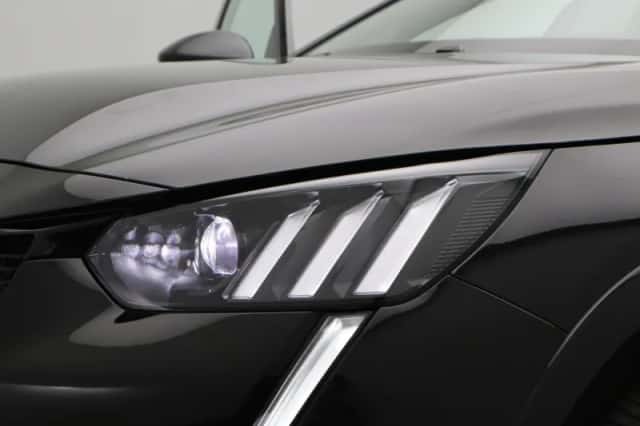 Peugeot e-208 (2021) thumbnail 16
