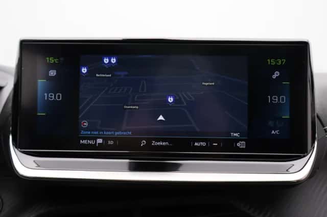 Peugeot e-208 (2021) thumbnail 18