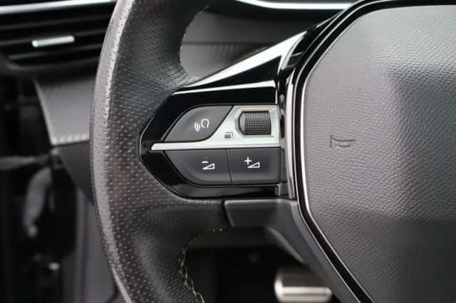 Peugeot e-208 (2021) thumbnail 21