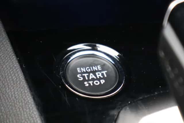 Peugeot 3008 (2022) thumbnail 19
