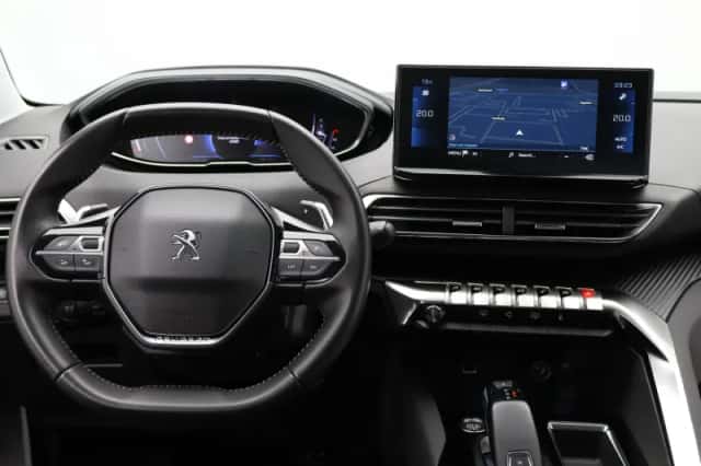 Peugeot 3008 (2022) thumbnail 3
