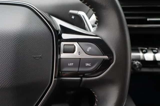Peugeot 3008 (2022) thumbnail 22