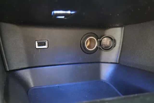 Peugeot 3008 (2022) thumbnail 25